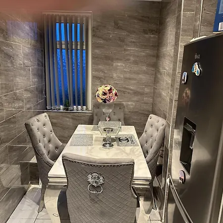 Beautiful 1-bed House In